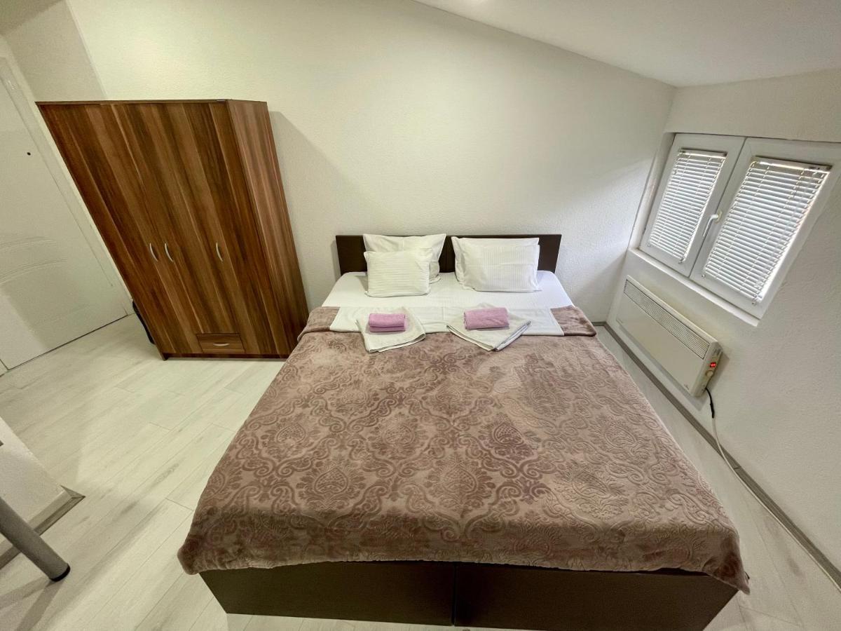 Apartmani Aleksandra U Centru Grada Kragujevac Dış mekan fotoğraf