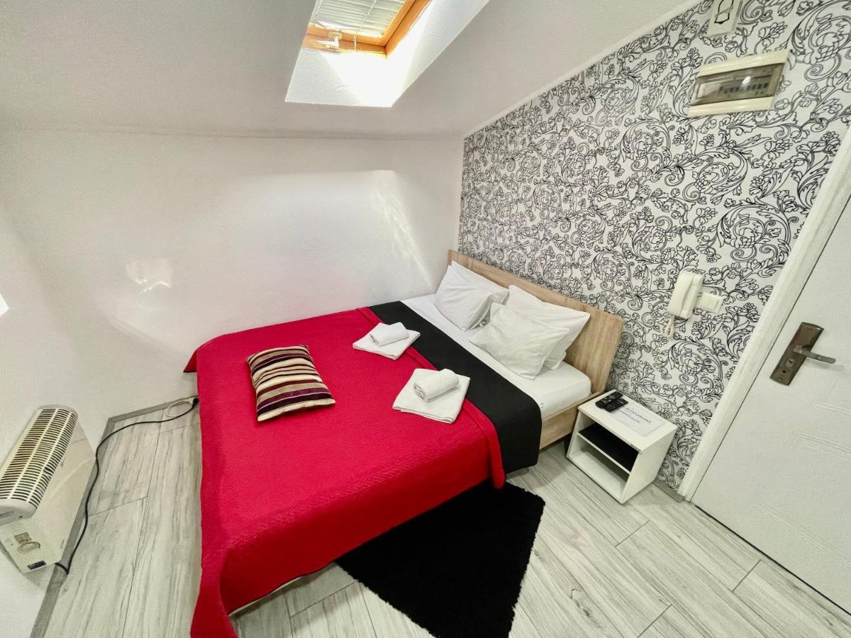 Apartmani Aleksandra U Centru Grada Kragujevac Dış mekan fotoğraf