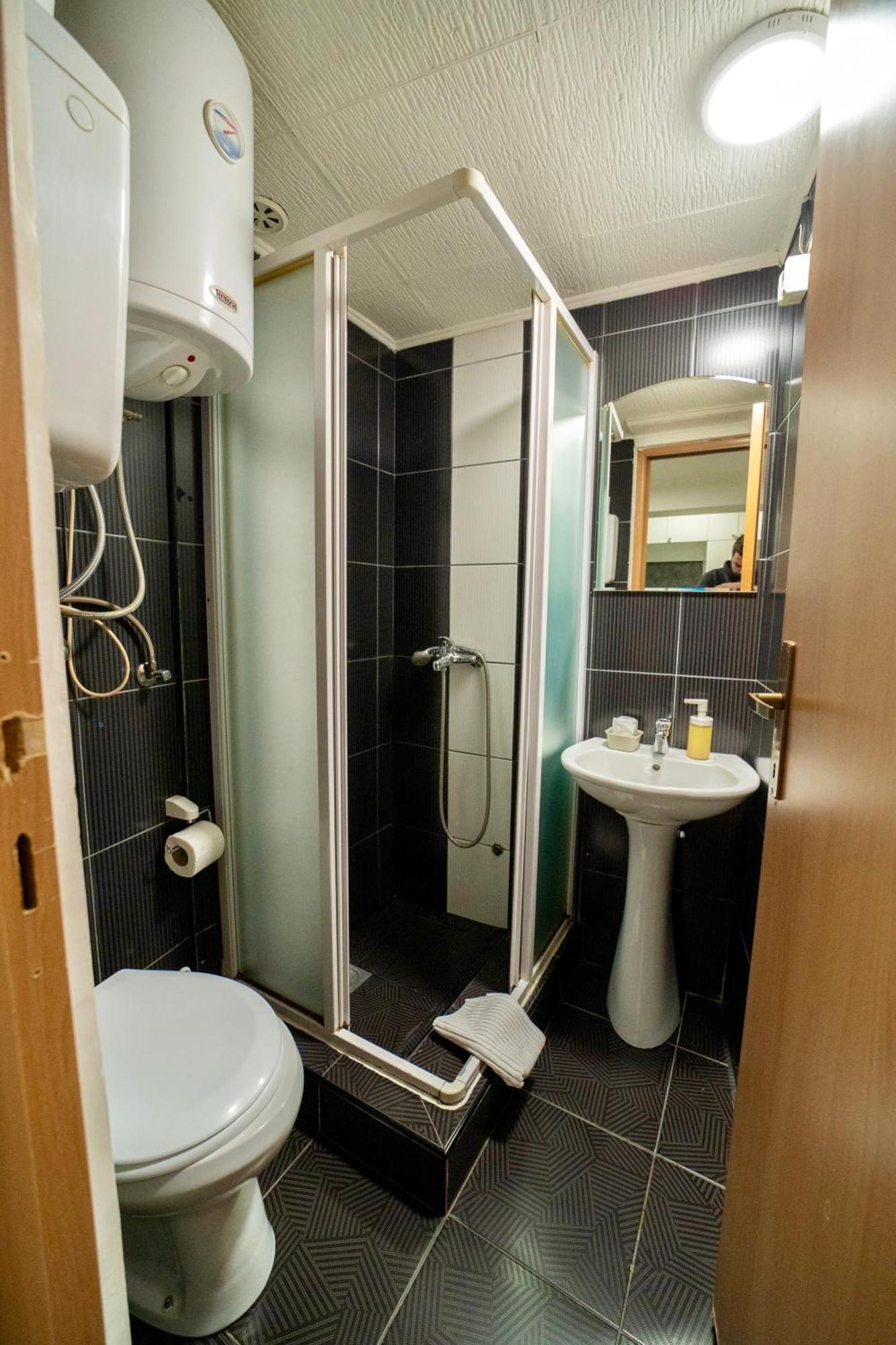 Apartmani Aleksandra U Centru Grada Kragujevac Dış mekan fotoğraf