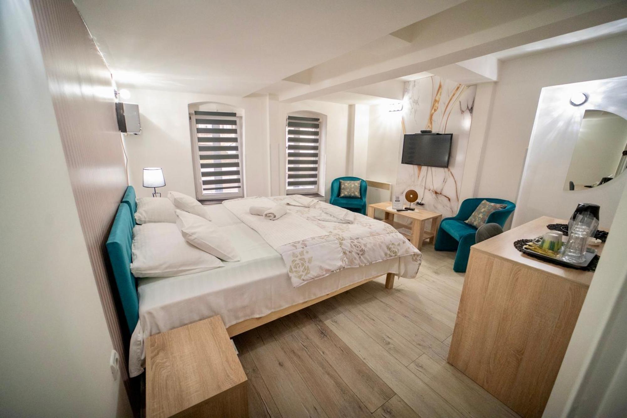 Apartmani Aleksandra U Centru Grada Kragujevac Dış mekan fotoğraf