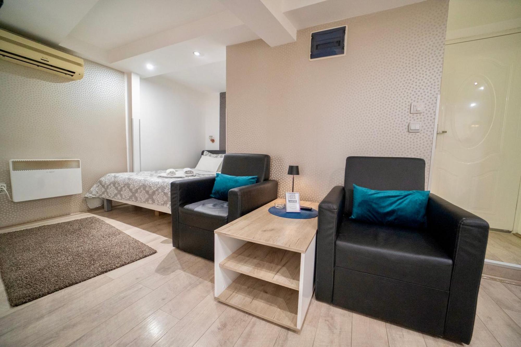 Apartmani Aleksandra U Centru Grada Kragujevac Dış mekan fotoğraf