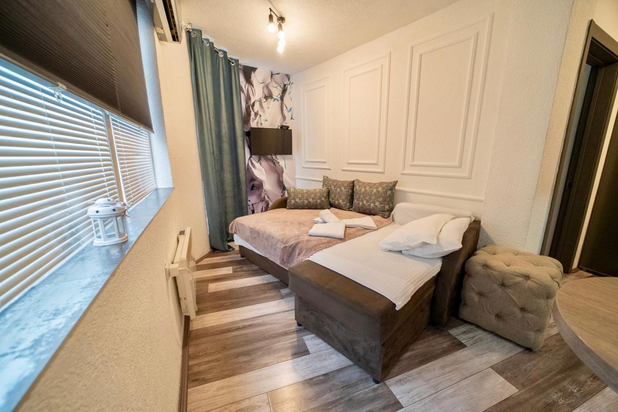 Apartmani Aleksandra U Centru Grada Kragujevac Dış mekan fotoğraf