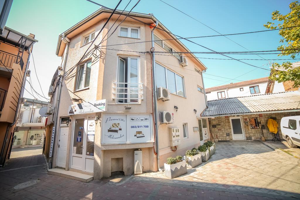 Apartmani Aleksandra U Centru Grada Kragujevac Dış mekan fotoğraf
