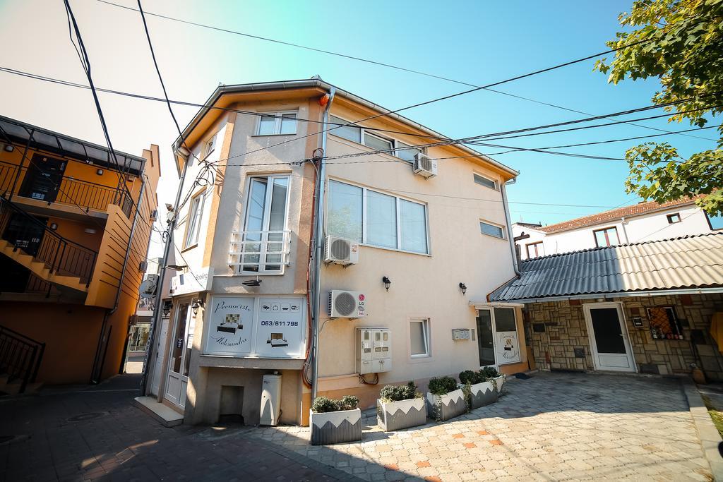 Apartmani Aleksandra U Centru Grada Kragujevac Dış mekan fotoğraf